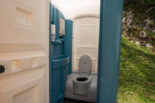 Best Portable toilet rental cost  in Susitna North, AK